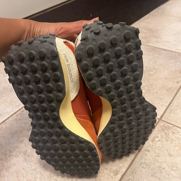 New Balance 327 Rust Color and White Women’s Athletic Shoes - Picture 7 of 9